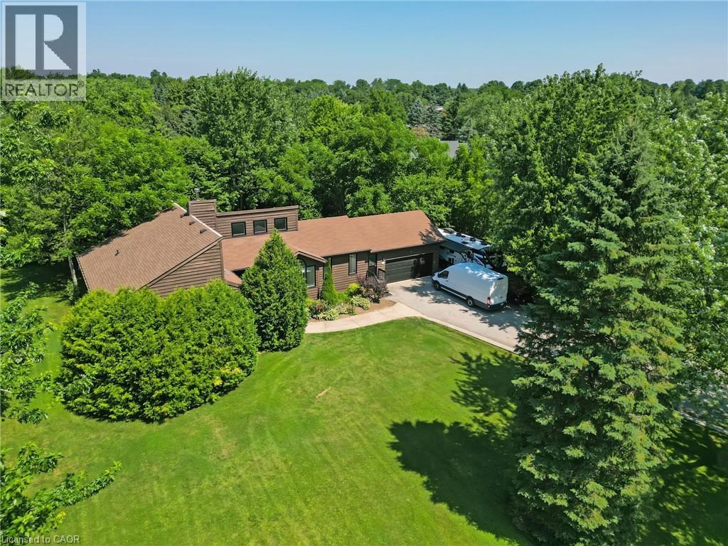 Photo 41 of 11 Weneil Drive, Freelton ON