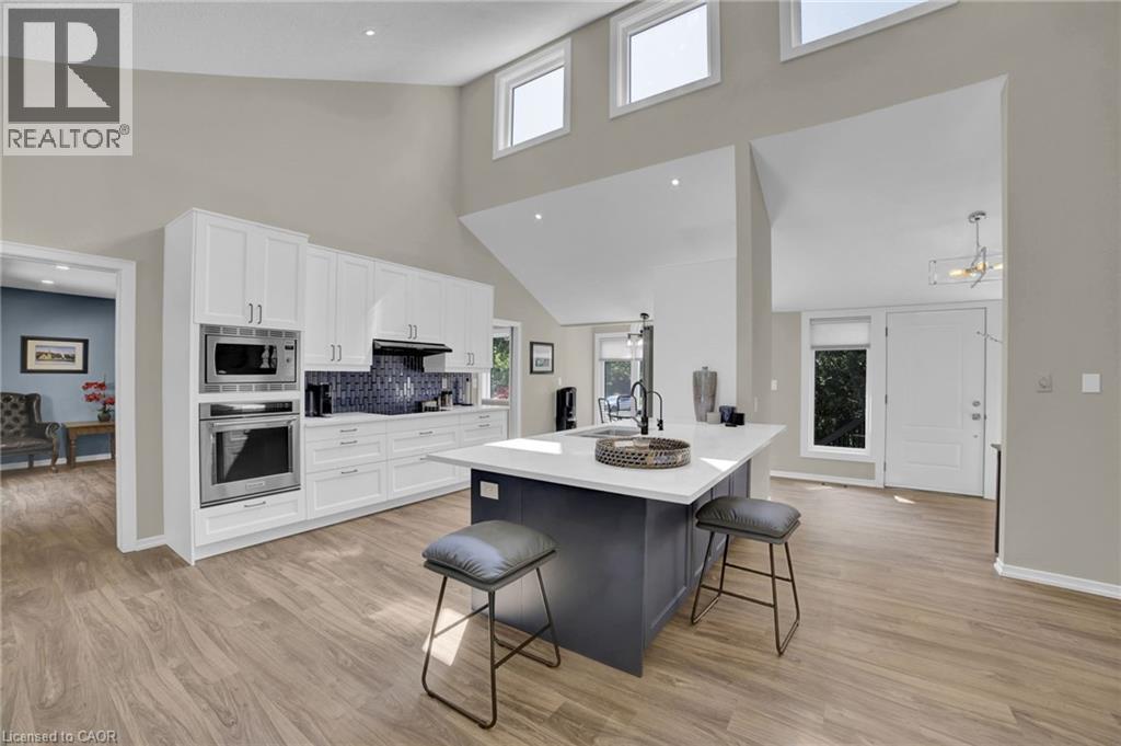Photo 14 of 11 Weneil Drive, Freelton ON