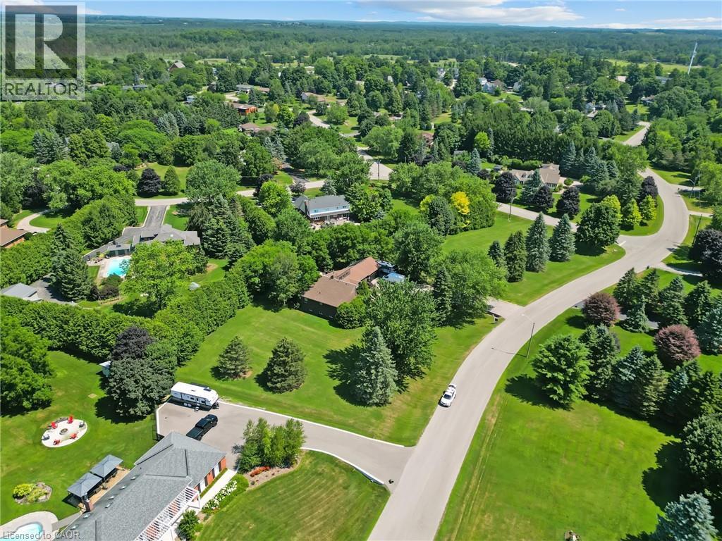 Photo 43 of 11 Weneil Drive, Freelton ON