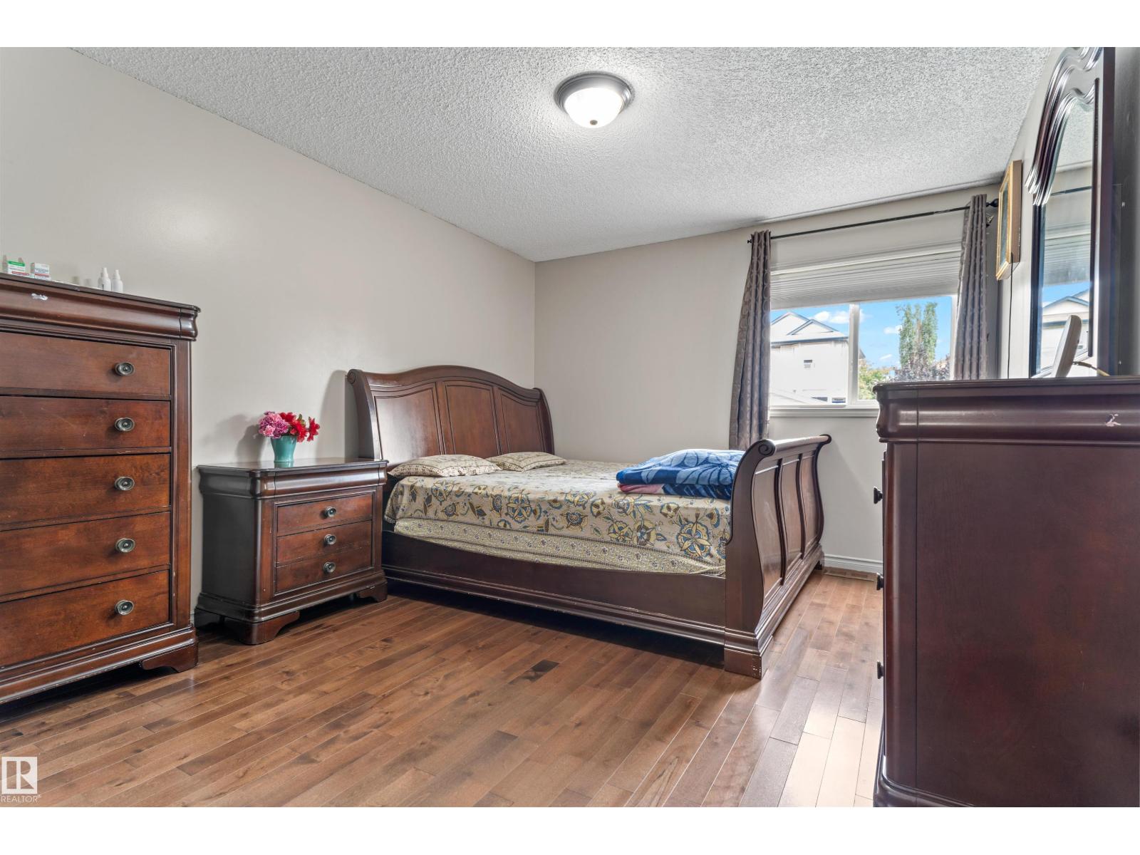 Photo 16 of 3603 23 St Nw, Edmonton AB