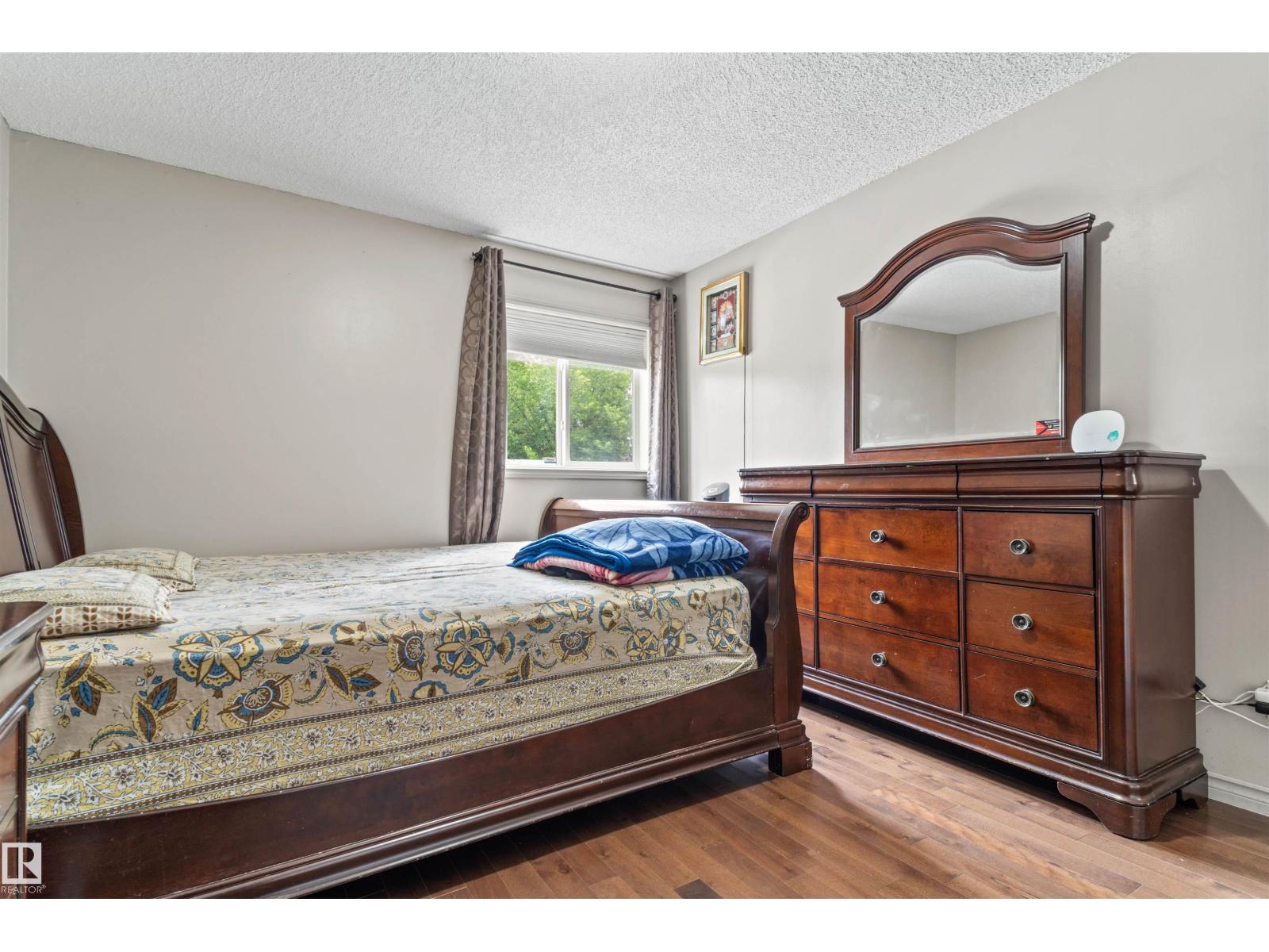 Photo 19 of 3603 23 St Nw, Edmonton AB