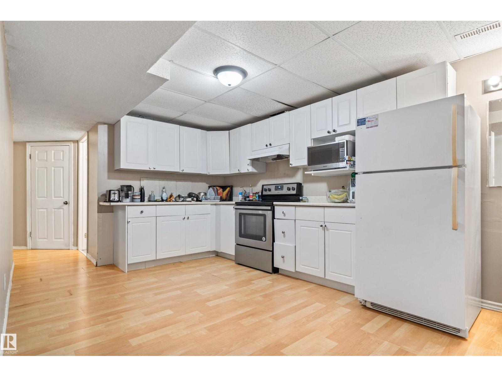 Photo 24 of 3603 23 St Nw, Edmonton AB