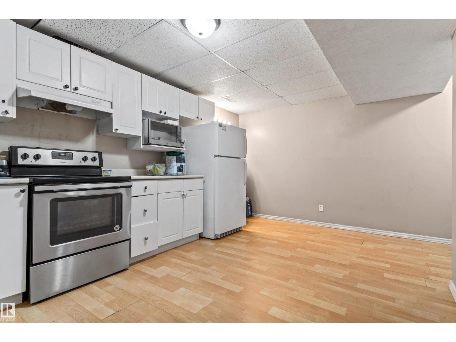 Photo 26 of 3603 23 St Nw, Edmonton AB