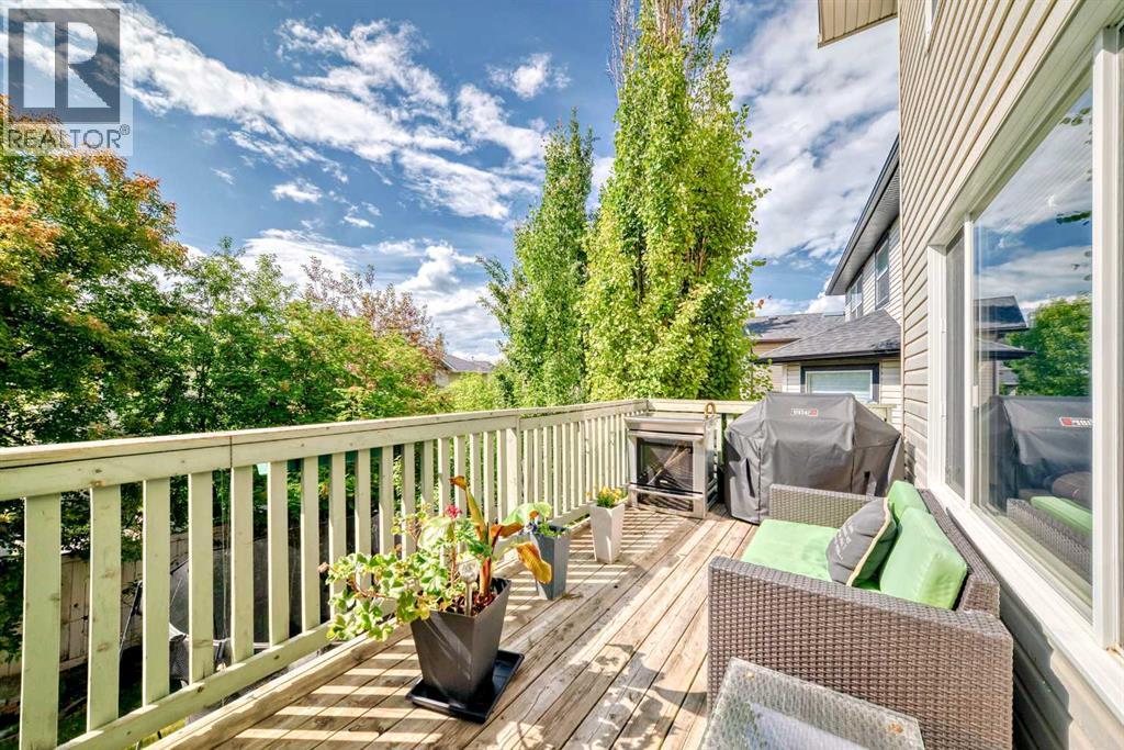 Photo 46 of 73 Crestmont Drive Sw, Calgary AB