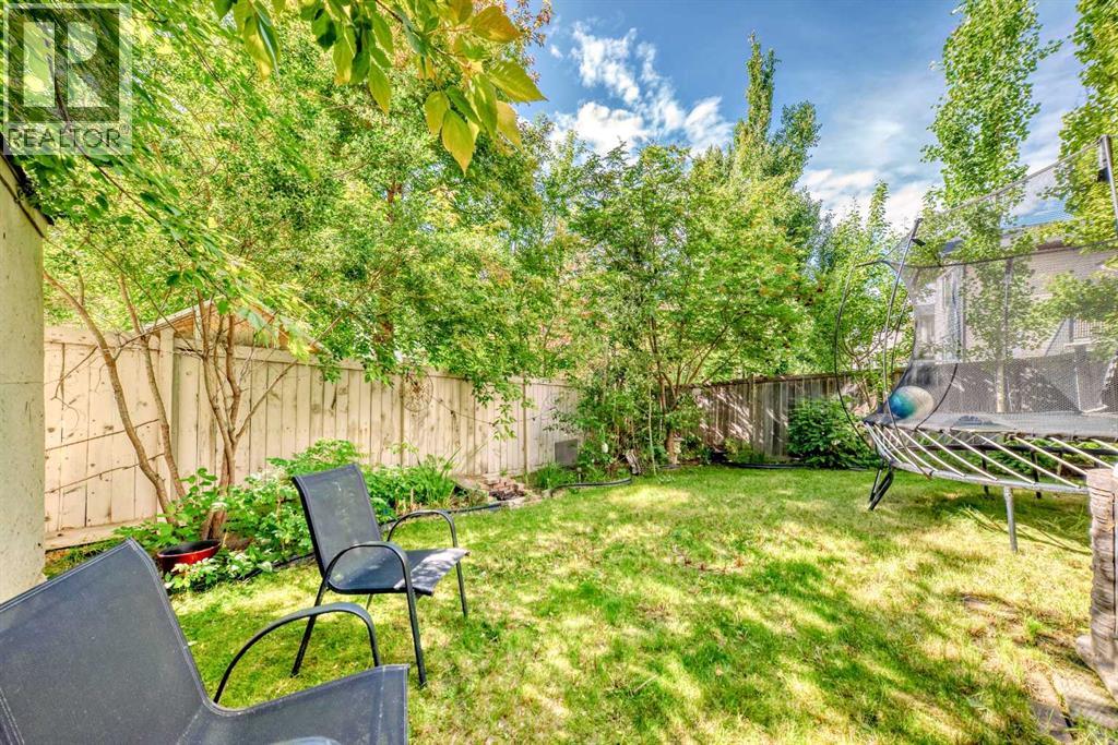 Photo 49 of 73 Crestmont Drive Sw, Calgary AB