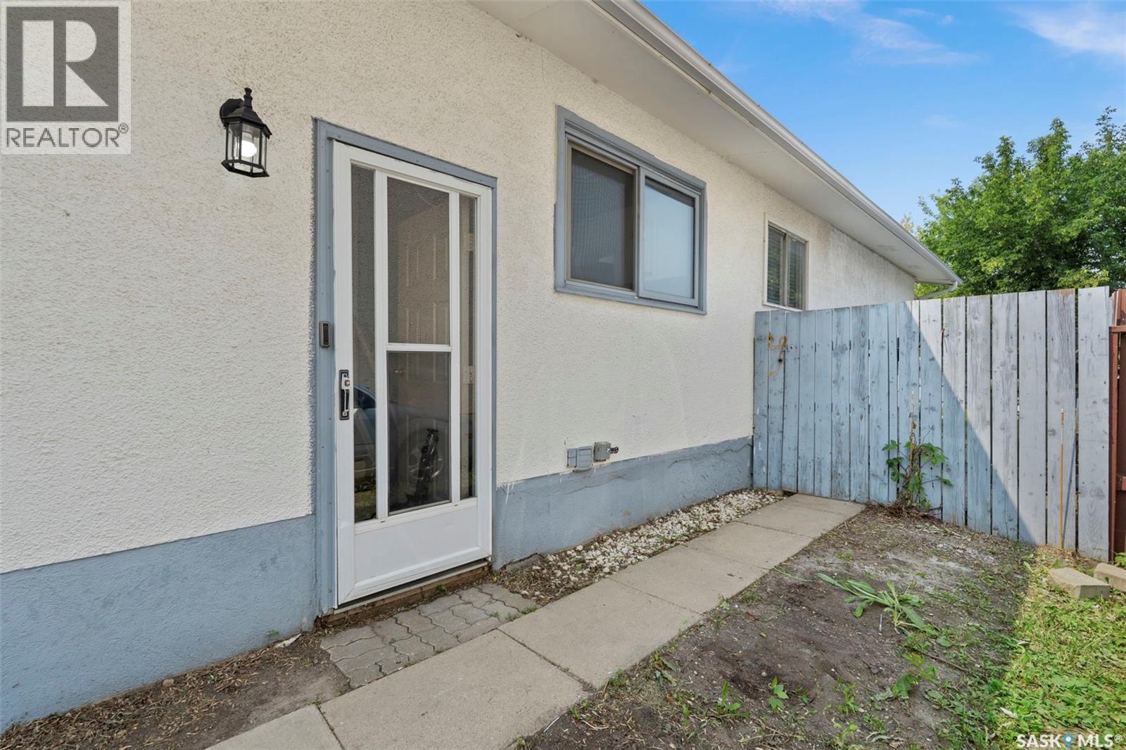 Photo 17 of 2914 33rd Street W, Saskatoon SK