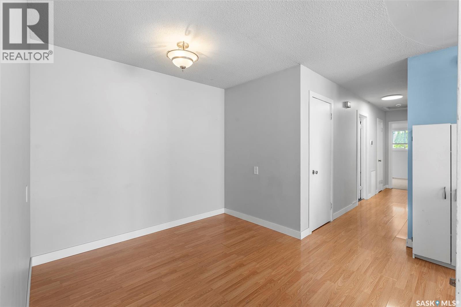 Photo 9 of 2914 33rd Street W, Saskatoon SK