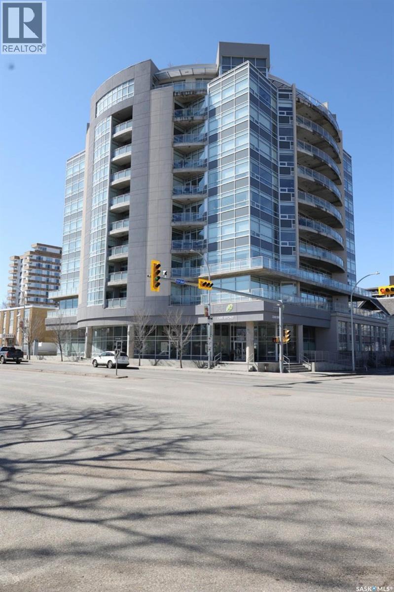 Photo 2 of 207 2300 Broad Street, Regina SK