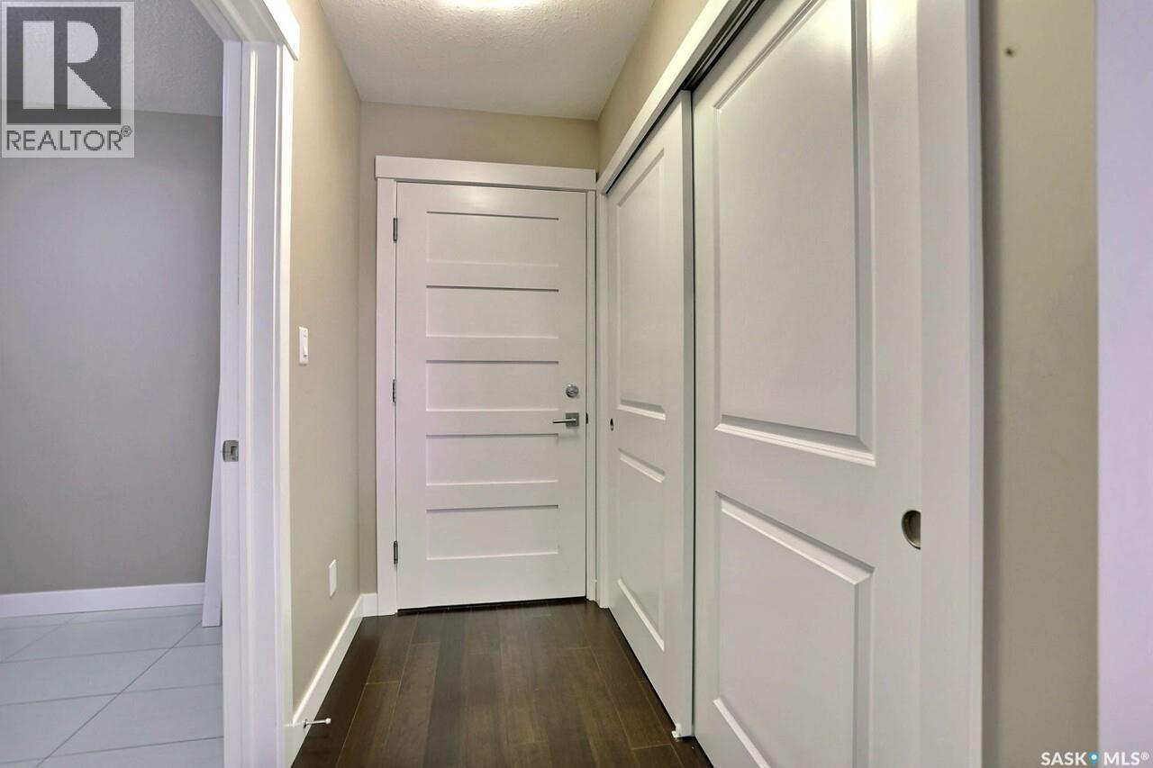 Photo 3 of 207 2300 Broad Street, Regina SK