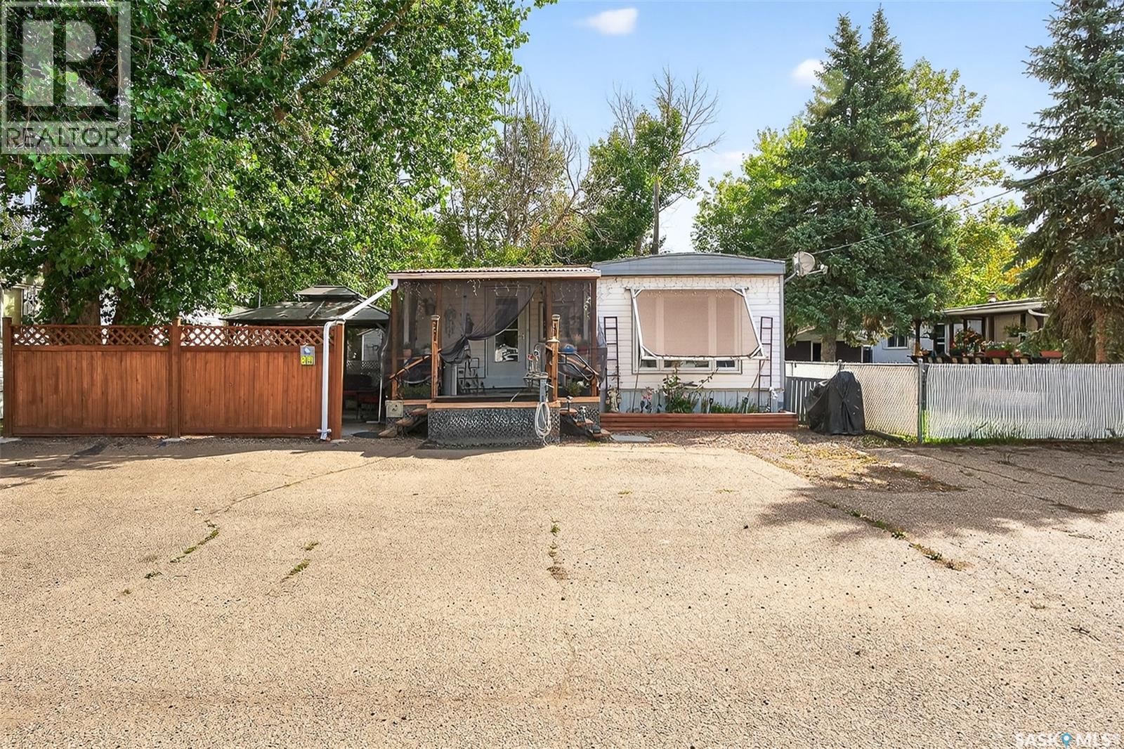 Photo 1 of B 19 1455 9th Avenue Ne, Moose Jaw SK