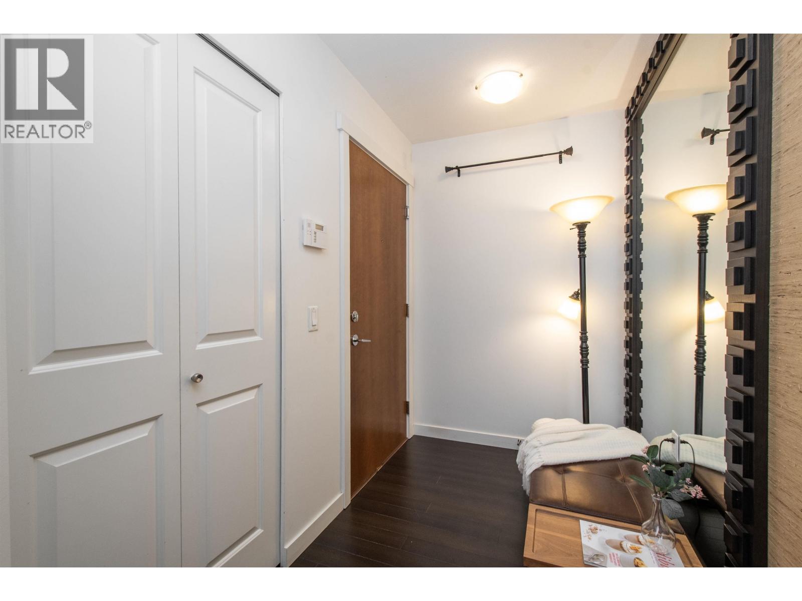 Photo 25 of 116 119 W 22nd Street, North Vancouver BC