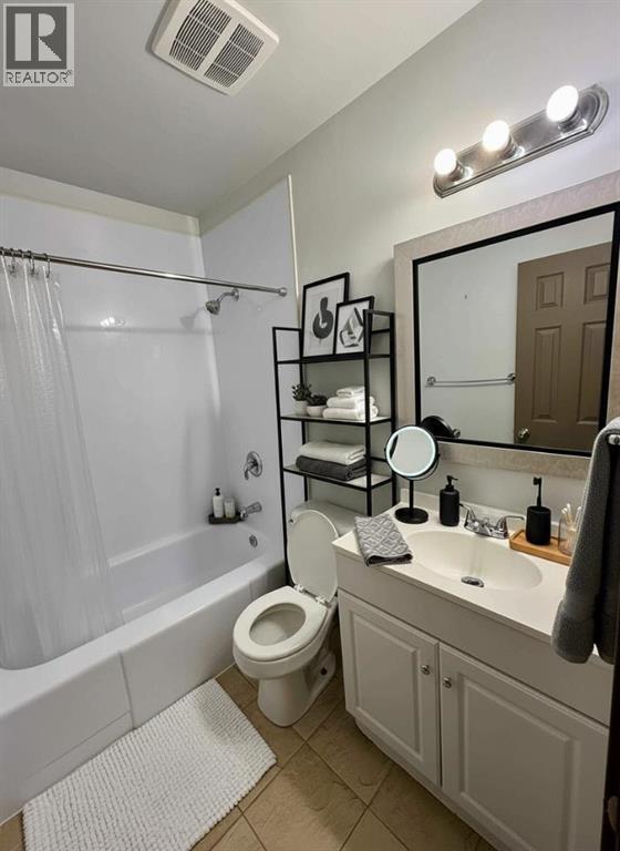 Photo 18 of 4 2121 26 Avenue Sw, Calgary AB