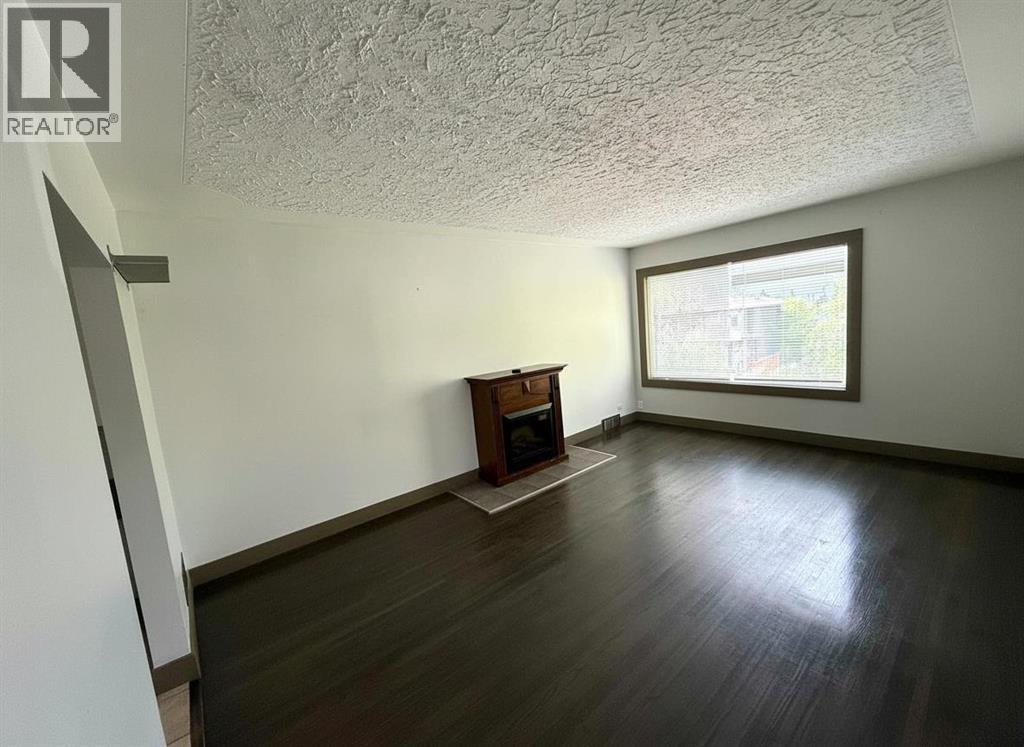 Photo 4 of 4 2121 26 Avenue Sw, Calgary AB