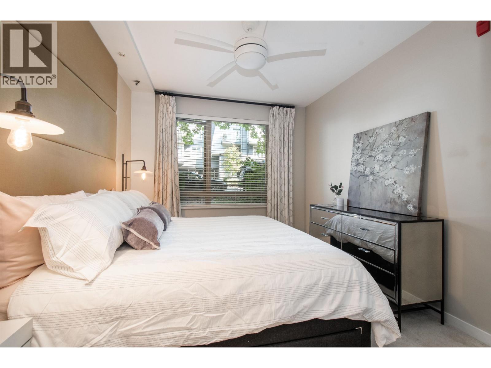 Photo 19 of 116 119 W 22nd Street, North Vancouver BC