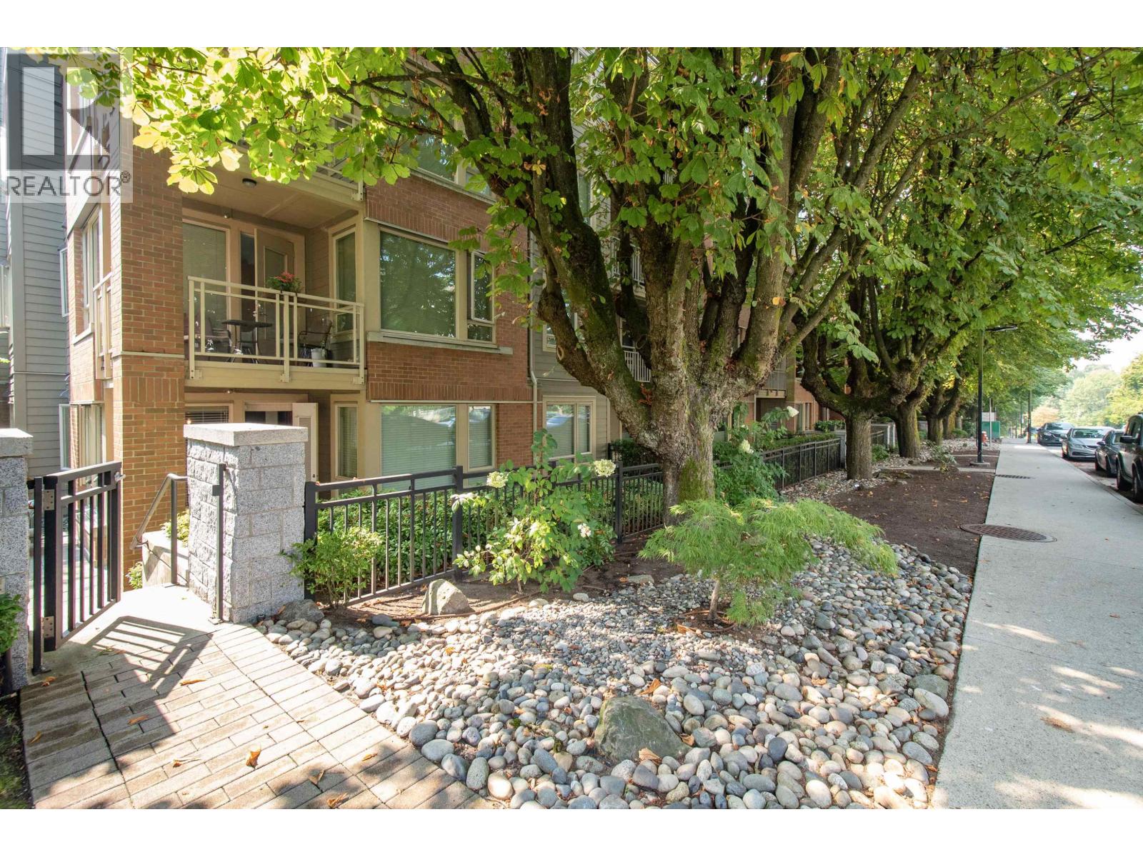 Photo 28 of 116 119 W 22nd Street, North Vancouver BC