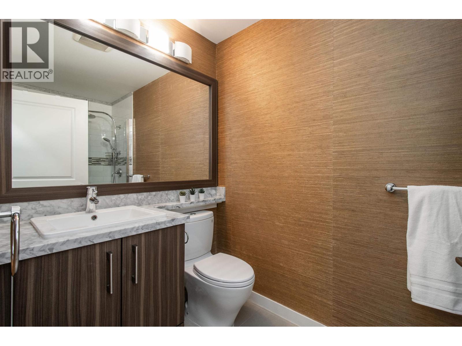 Photo 24 of 116 119 W 22nd Street, North Vancouver BC