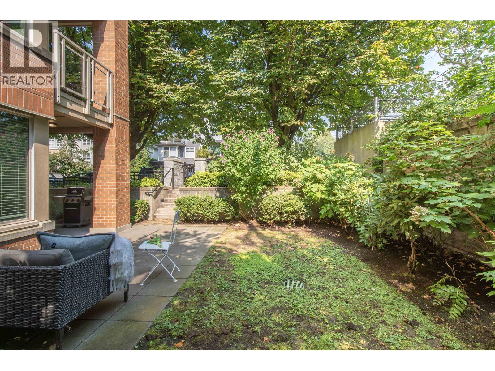Photo 14 of 116 119 W 22nd Street, North Vancouver BC