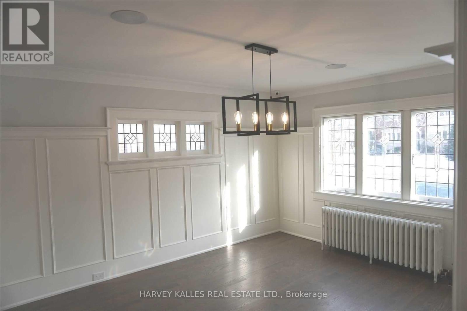 Photo 3 of 318 Lytton Boulevard, Toronto ON