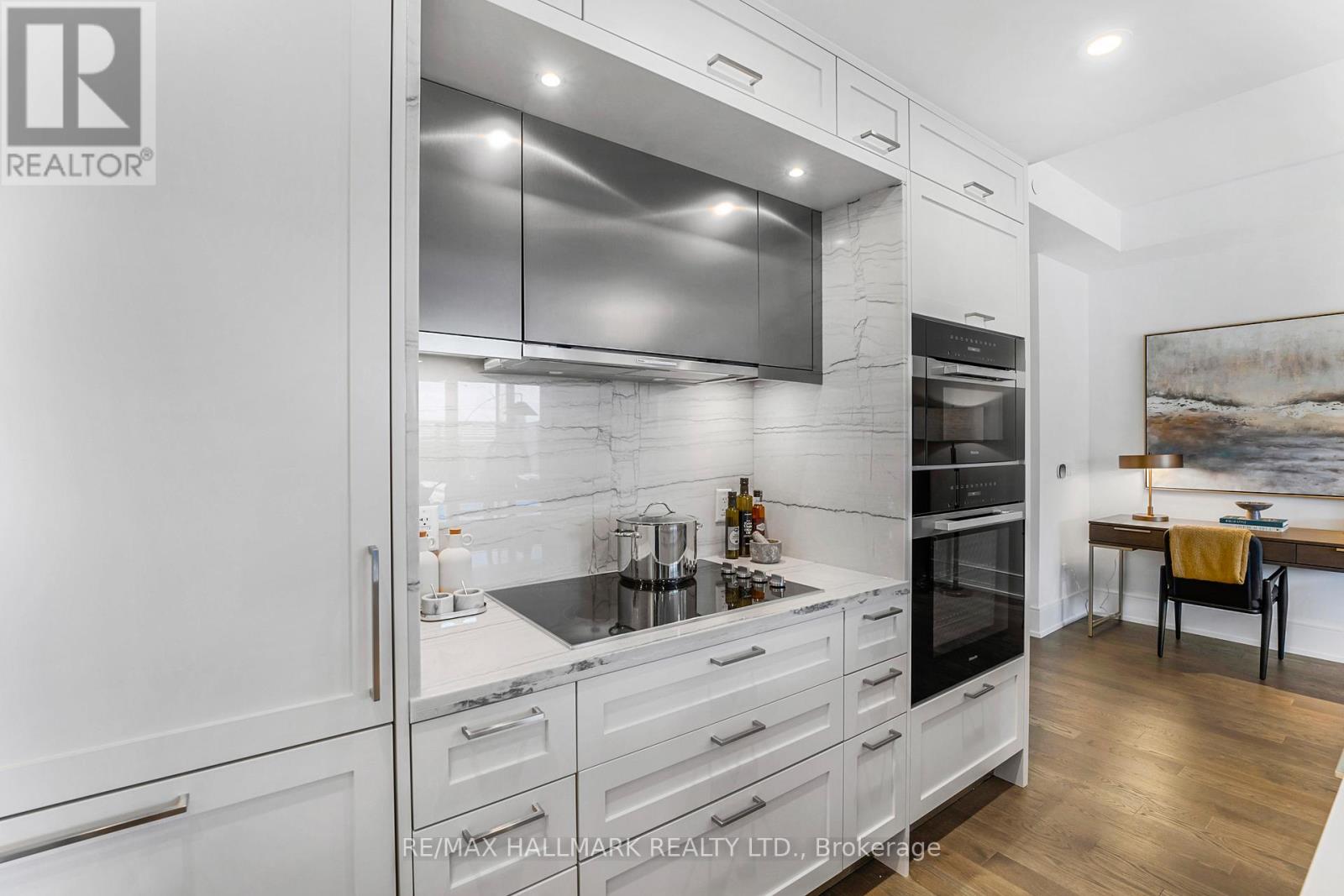 Photo 10 of 516 480 Front Street W, Toronto ON