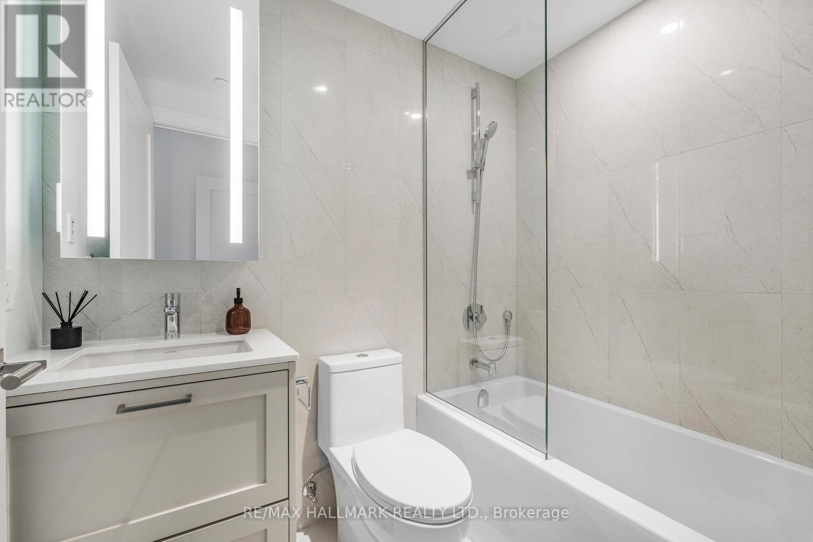 Photo 18 of 516 480 Front Street W, Toronto ON