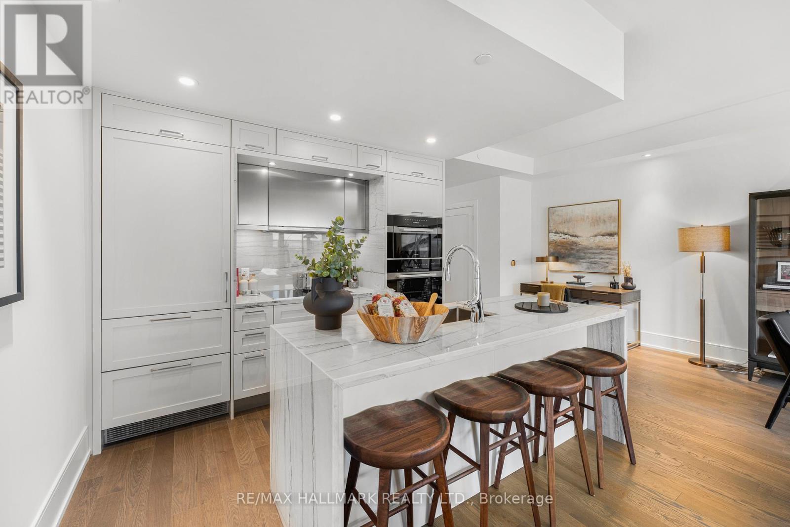Photo 9 of 516 480 Front Street W, Toronto ON