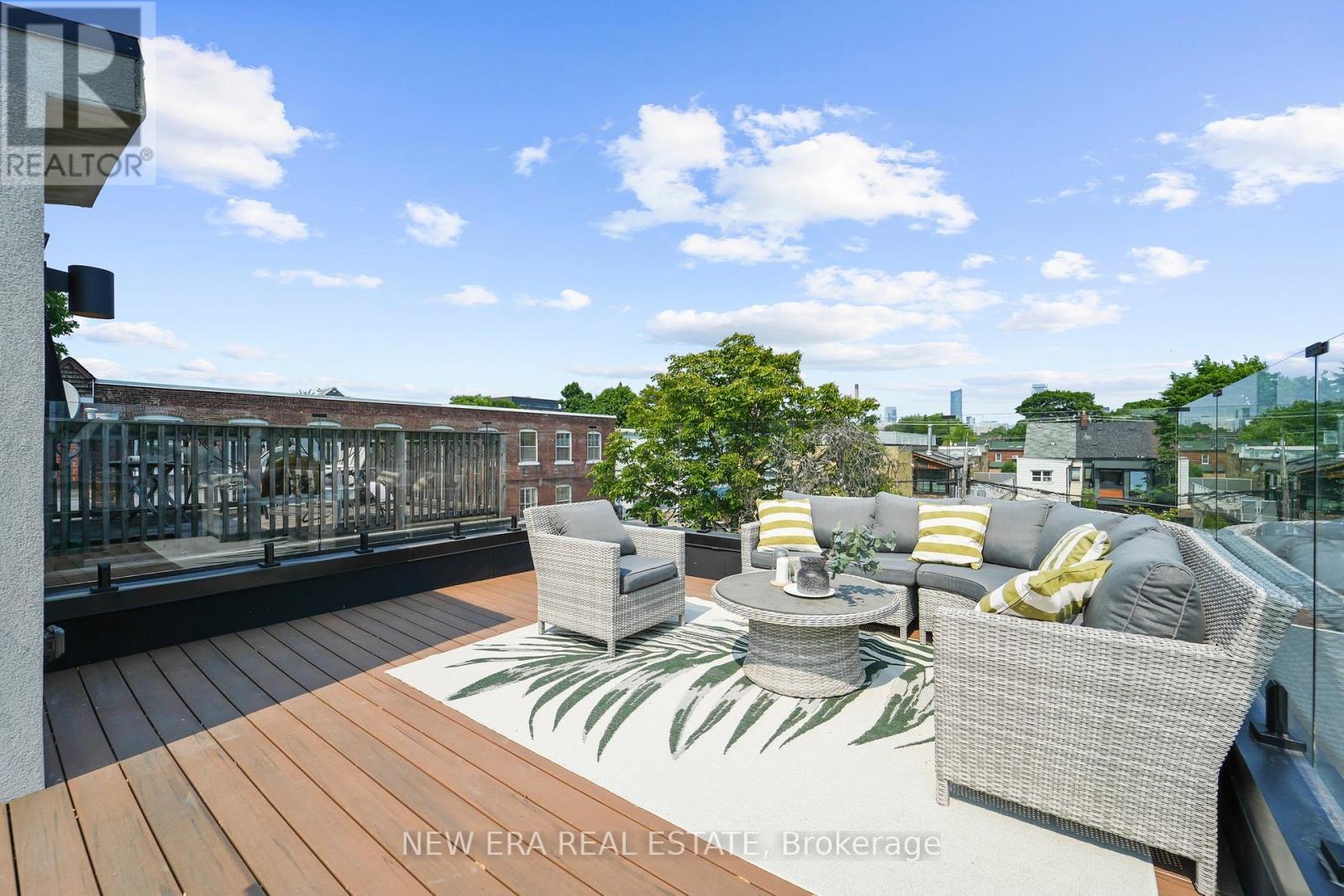 Photo 37 of 113 Bellwoods Avenue, Toronto ON