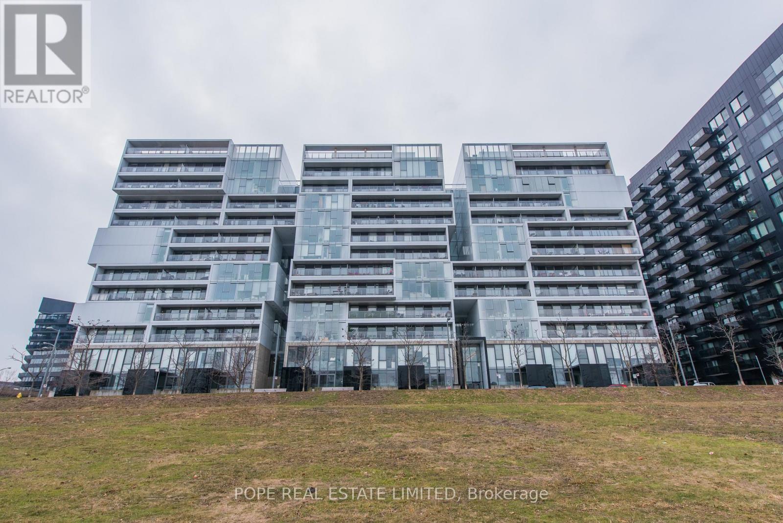 Photo 1 of 1203 32 Trolley Crescent, Toronto ON