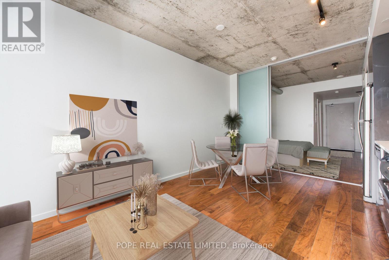 Photo 5 of 1203 32 Trolley Crescent, Toronto ON