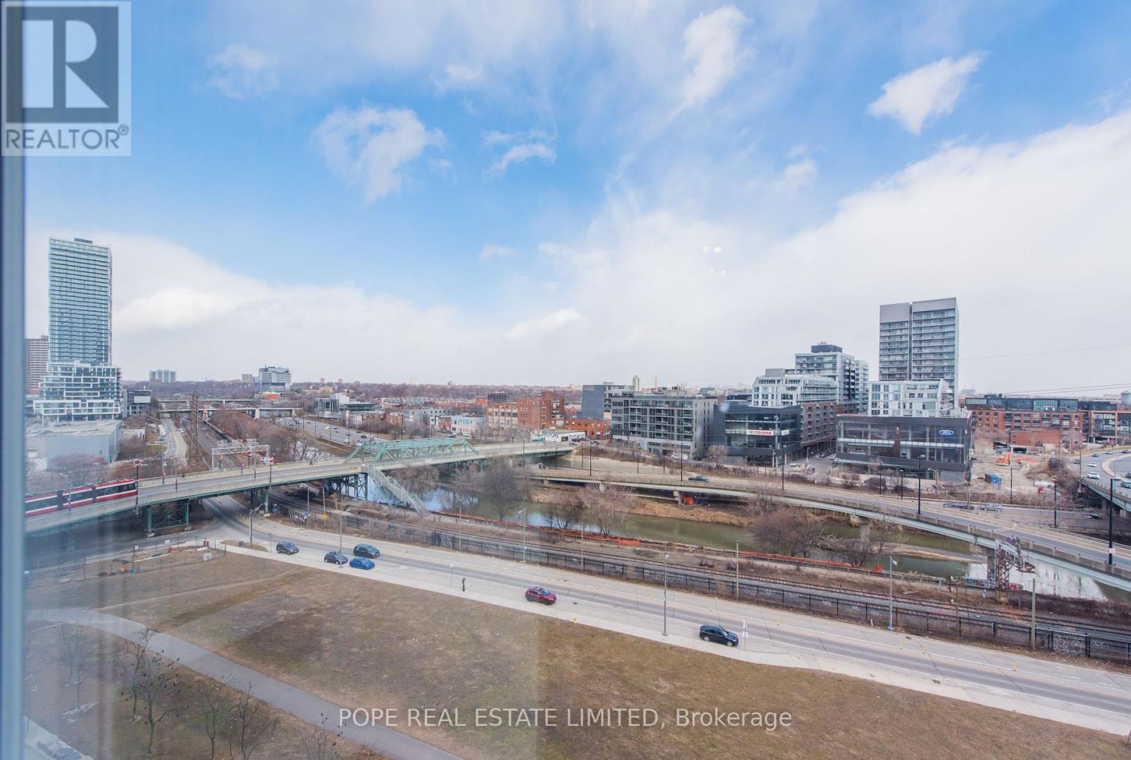 Photo 9 of 1203 32 Trolley Crescent, Toronto ON