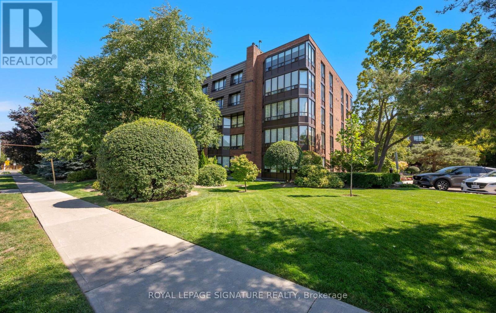 Photo 1 of 115 255 The Donway W, Toronto ON