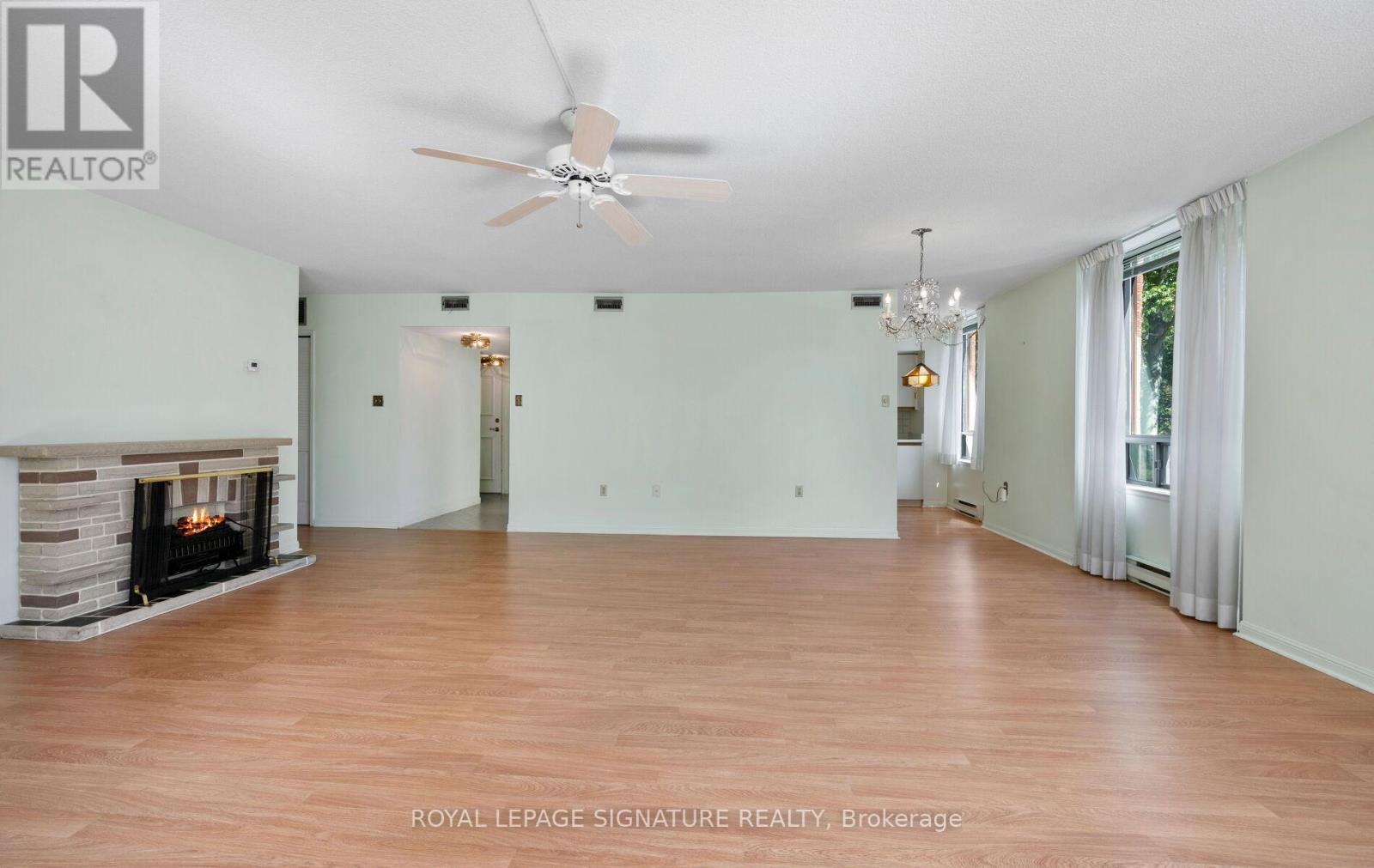 Photo 17 of 115 255 The Donway W, Toronto ON