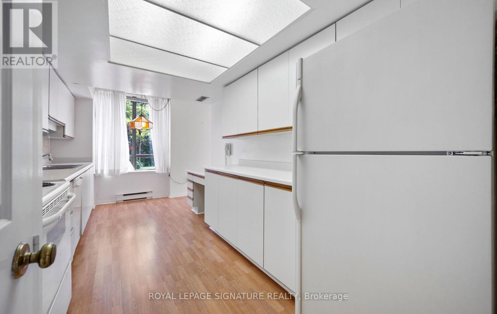 Photo 24 of 115 255 The Donway W, Toronto ON