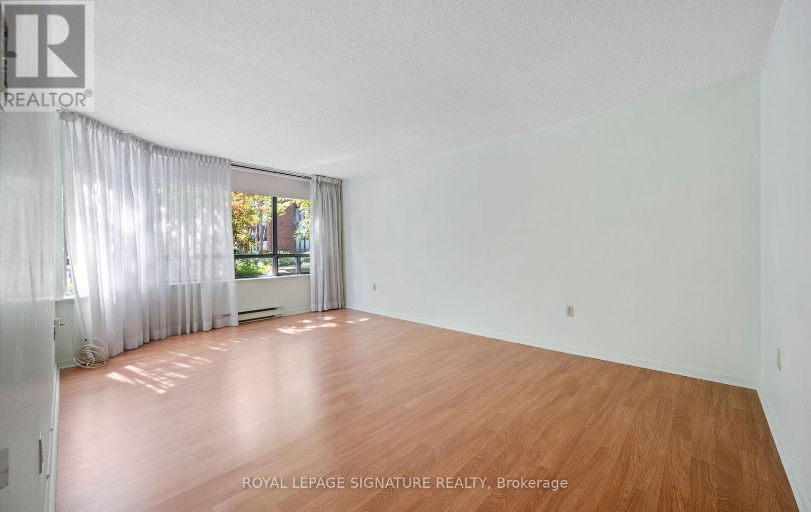 Photo 31 of 115 255 The Donway W, Toronto ON