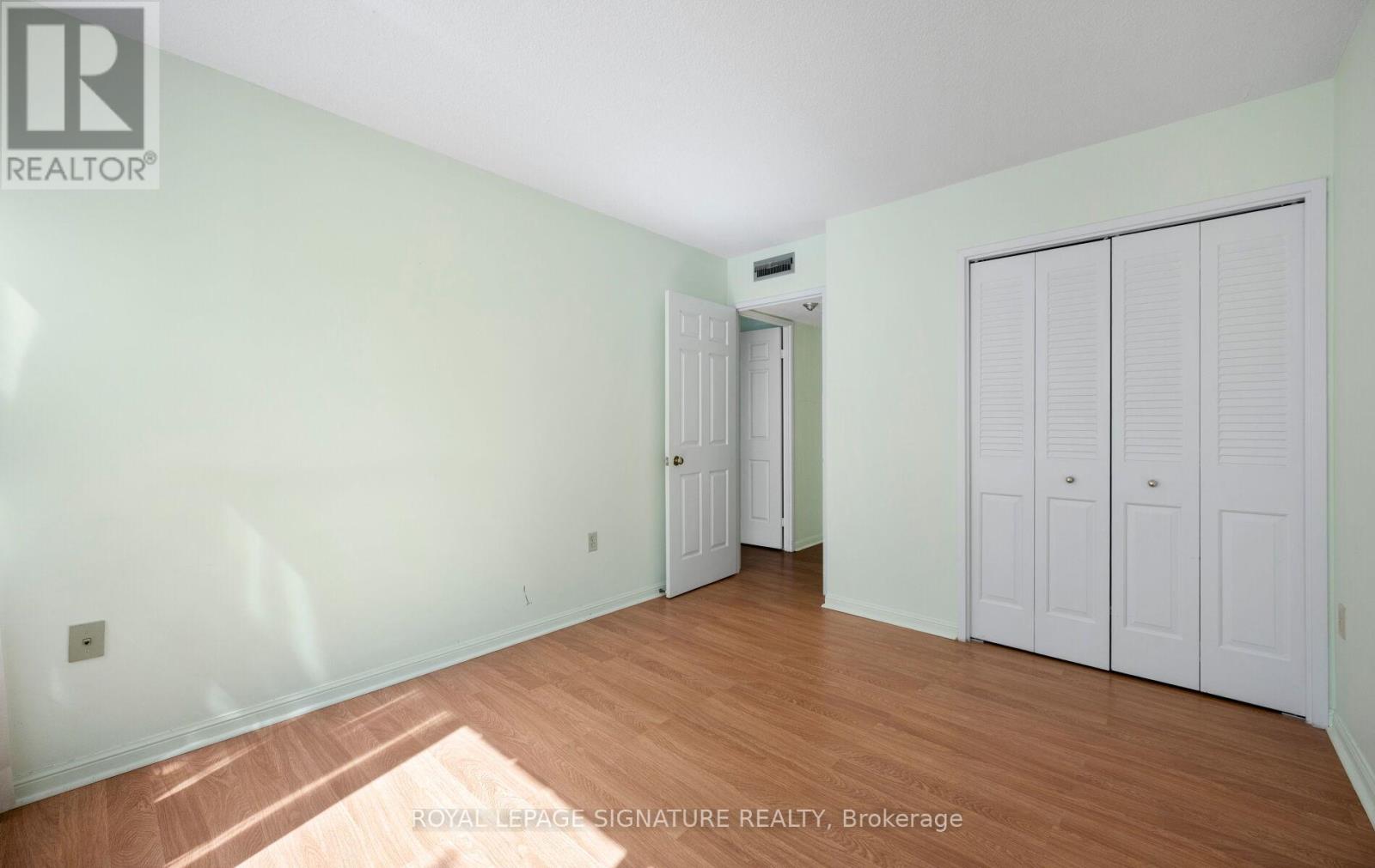 Photo 41 of 115 255 The Donway W, Toronto ON