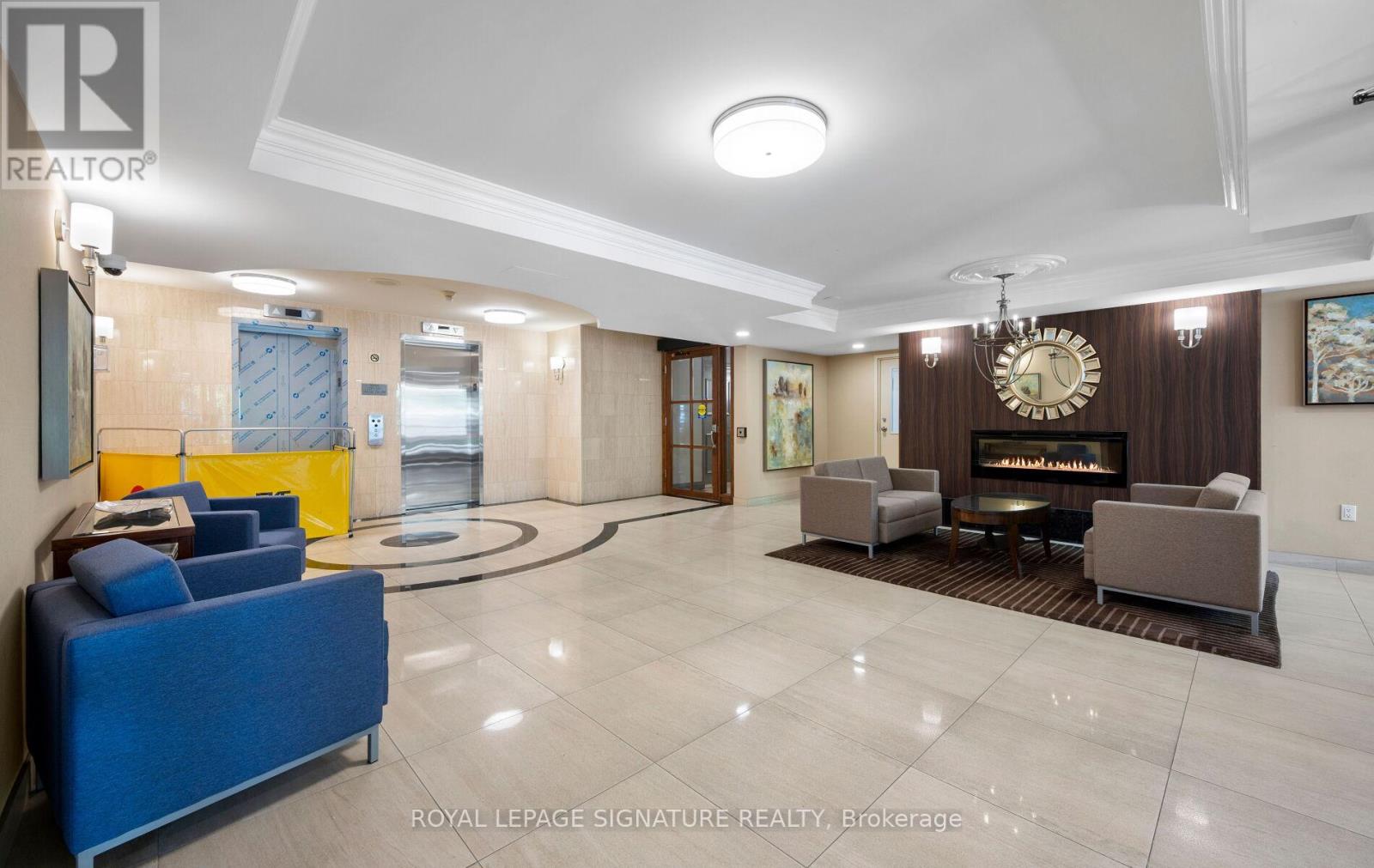 Photo 5 of 115 255 The Donway W, Toronto ON