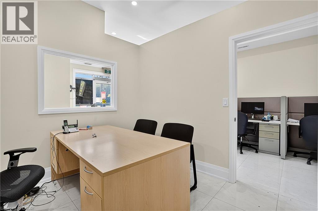 Photo 10 of 124 Seabrook Drive Unit 109, Kitchener ON