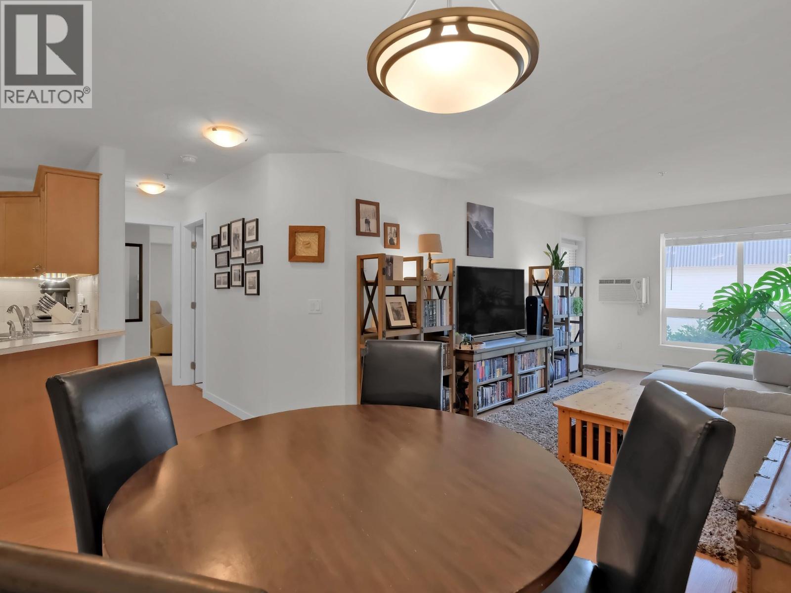 102 260 Franklyn Road, Kelowna