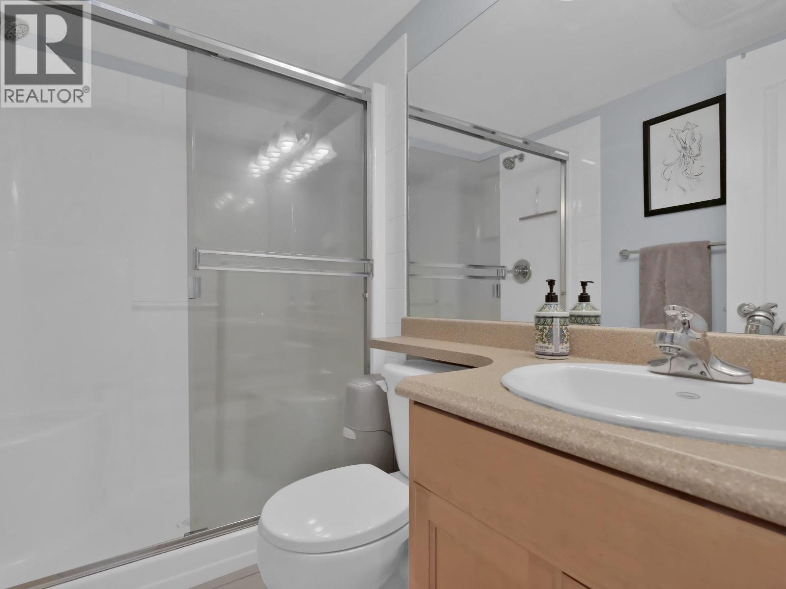 102 260 Franklyn Road, Kelowna