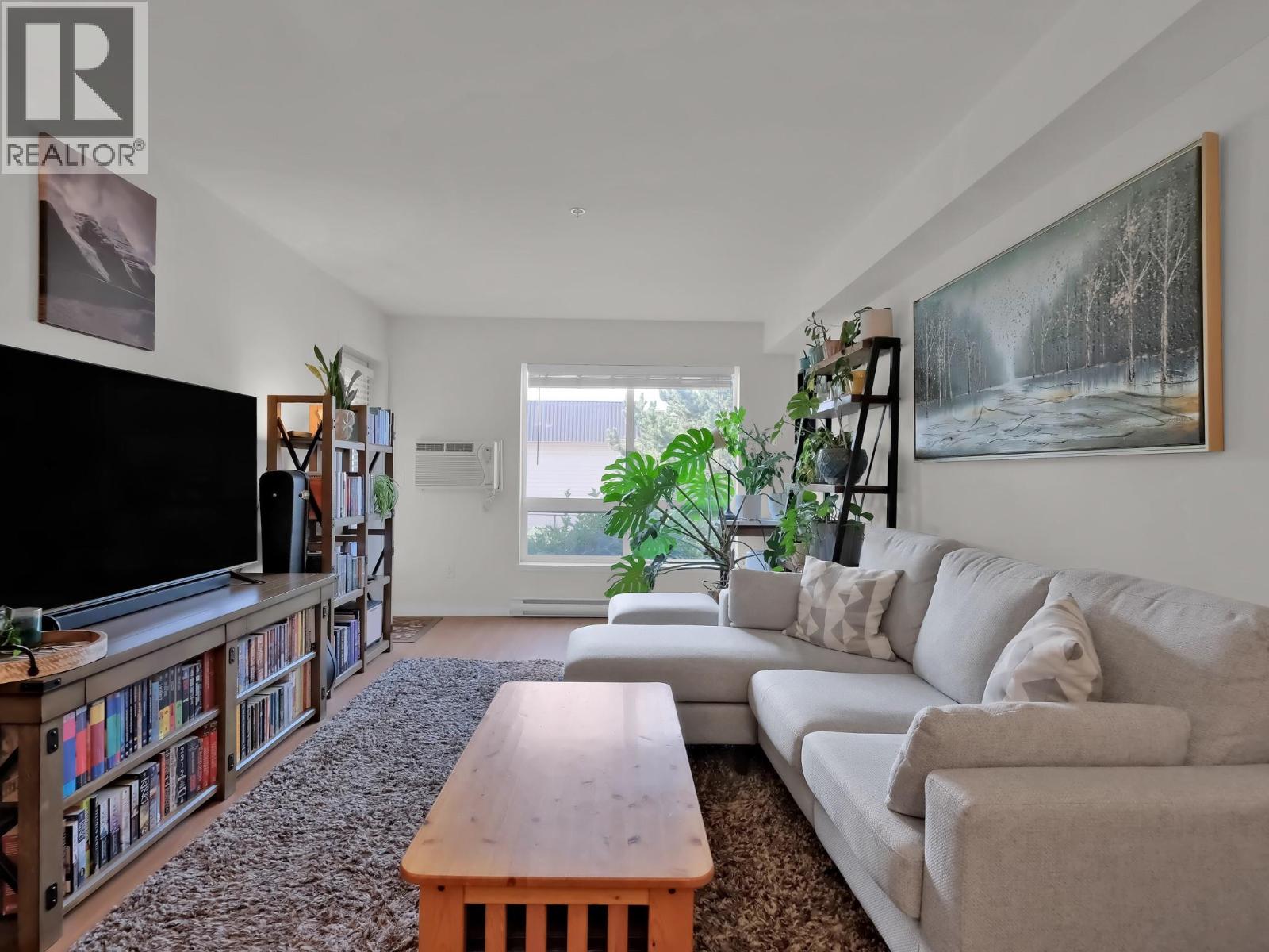 102 260 Franklyn Road, Kelowna