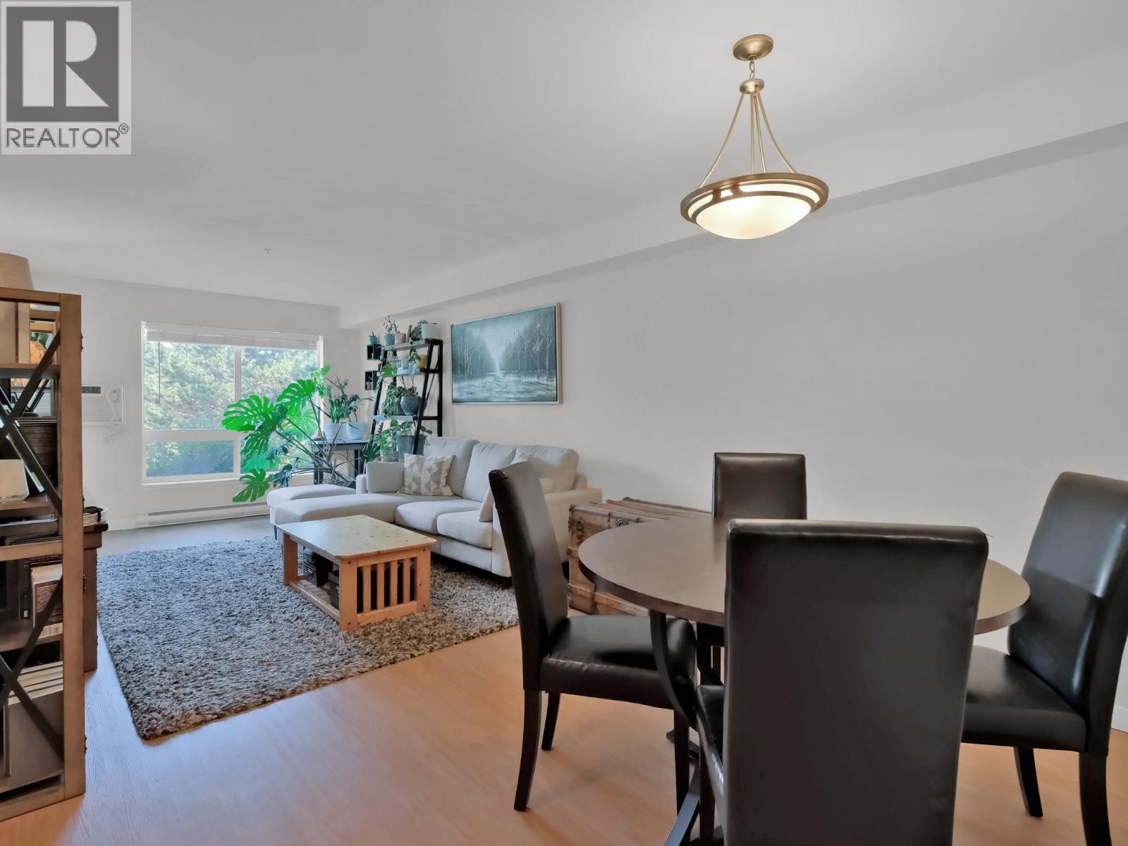 102 260 Franklyn Road, Kelowna