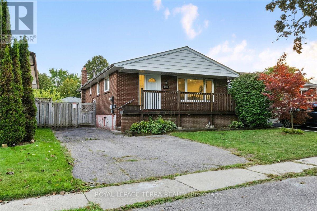 Photo 1 of 1382 Fundy Street, Oshawa ON