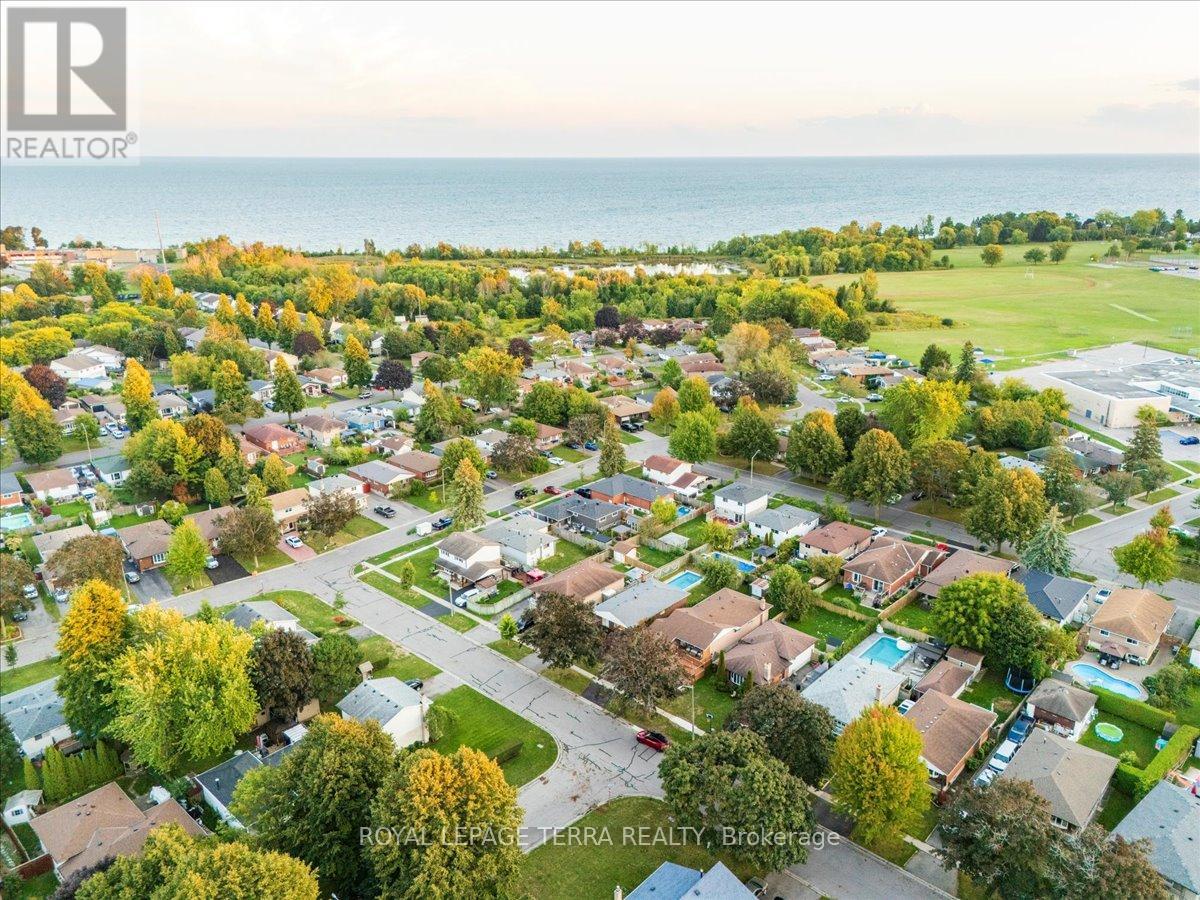Photo 50 of 1382 Fundy Street, Oshawa ON