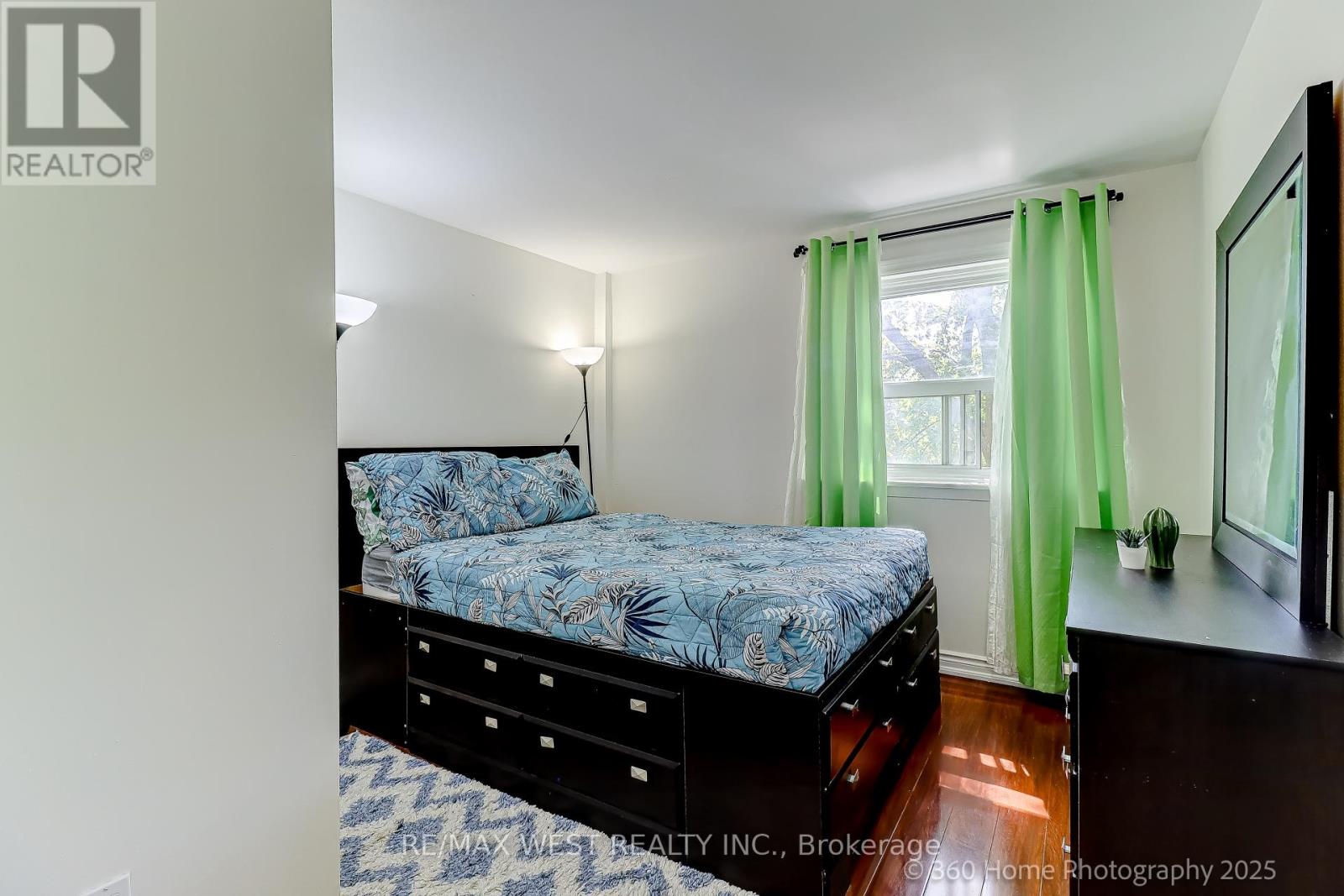 Photo 19 of 10 21 Trailridge Crescent, Toronto ON