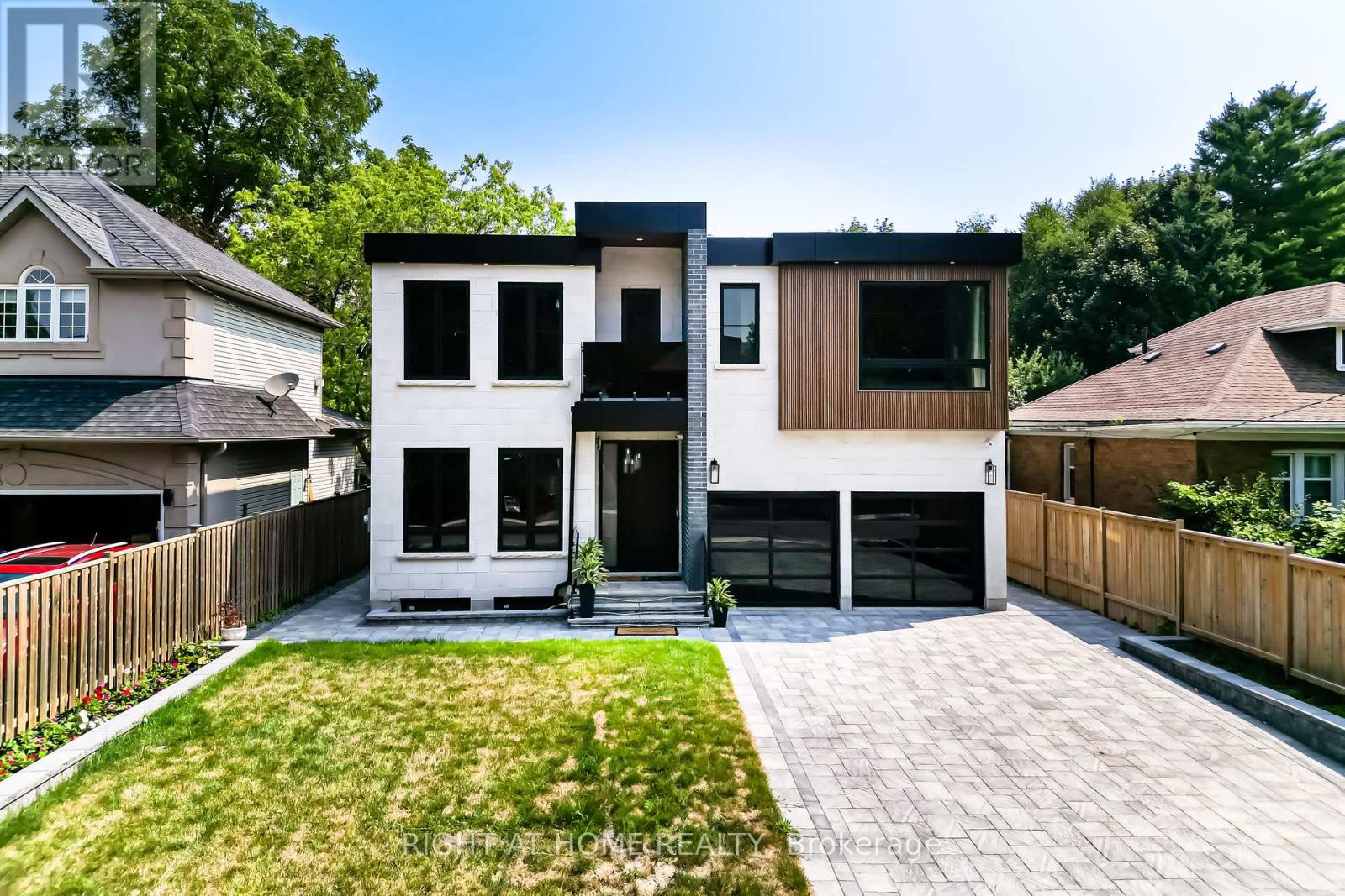 Photo 47 of 203 Scarboro Crescent, Toronto ON