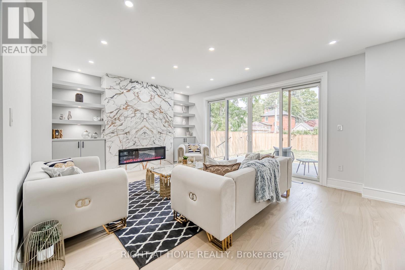 Photo 8 of 203 Scarboro Crescent, Toronto ON