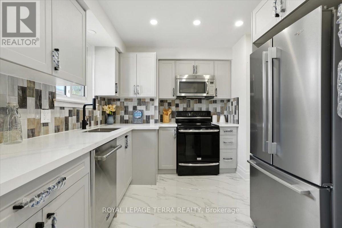 Photo 18 of 1382 Fundy Street, Oshawa ON