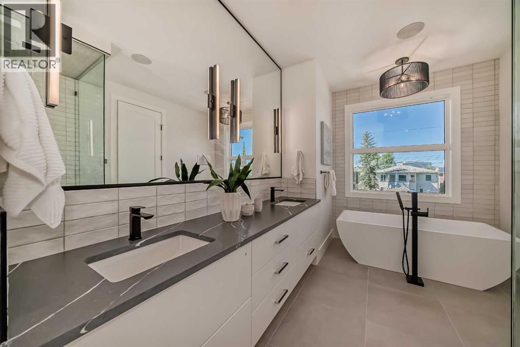 Photo 24 of 5005 21 A Street Sw, Calgary AB