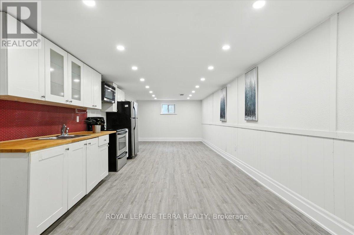 Photo 34 of 1382 Fundy Street, Oshawa ON