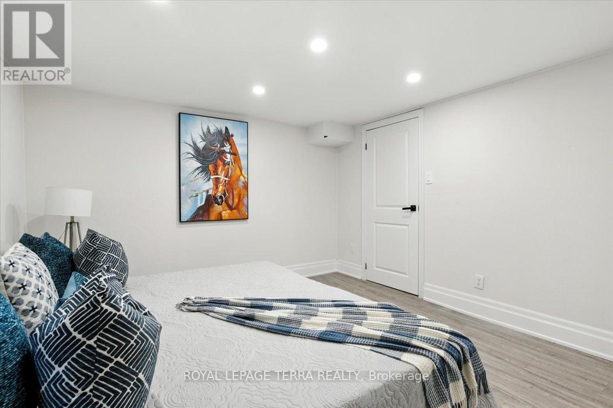 Photo 43 of 1382 Fundy Street, Oshawa ON