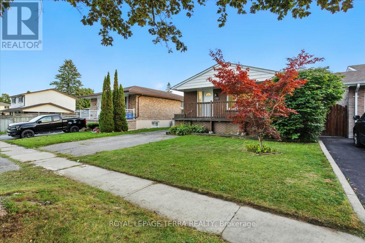 Photo 6 of 1382 Fundy Street, Oshawa ON